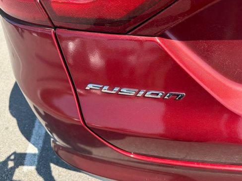 Used 2013 Ford Fusion SE FWD image 11