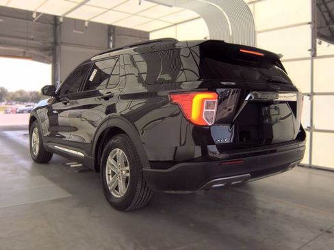 Used 2020 Ford Explorer XLT w/ Equipment Group 202A RWD image 3
