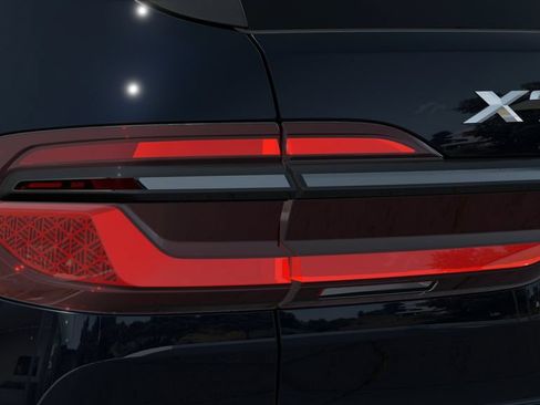 New 2027 BMW X7 xDrive40i w/ M Sport Package AWD/4WD image 8