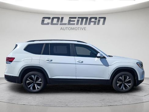Used 2024 Volkswagen Atlas SE AWD/4WD image 4