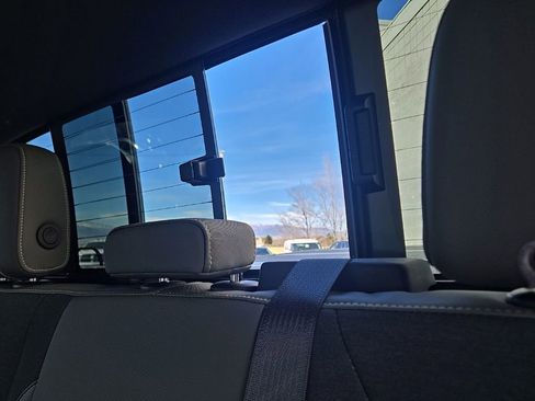 Used 2024 Chevrolet Colorado ZR2 image 33