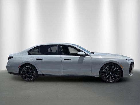 New 2026 BMW 740i xDrive AWD/4WD image 8