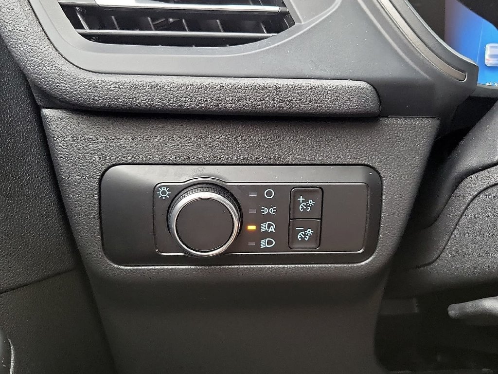Used 2025 Ford Escape Active AWD/4WD image 17