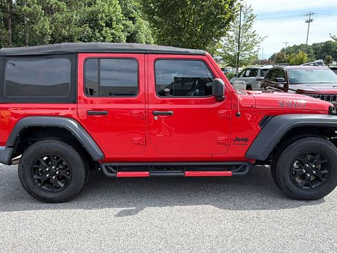 Used 2022 Jeep Wrangler Unlimited Sport AWD/4WD image 7