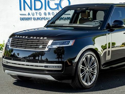 Certified 2025 Land Rover Range Rover SE AWD/4WD image 2