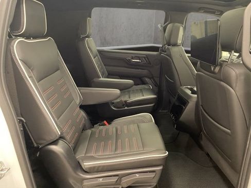 Used 2025 GMC Yukon XL AT4 Ultimate AWD/4WD image 22