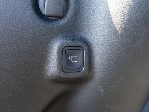 Used 2023 Jeep Compass Latitude w/ Convenience Group AWD/4WD image 10
