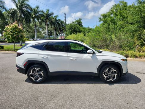 Used 2023 Hyundai Tucson Limited AWD/4WD image 3