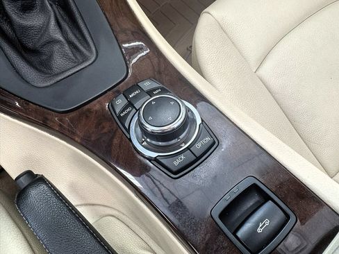 Used 2012 BMW 335i Convertible RWD image 40
