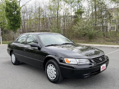 Used 1997 Toyota Camry CE image 7
