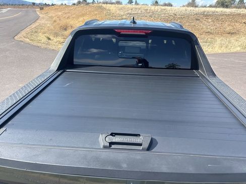 Certified 2025 Hyundai Santa Cruz Limited image 15