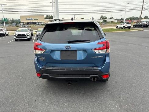 Used 2024 Subaru Forester Limited AWD/4WD image 11