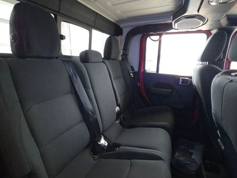 Used 2021 Jeep Gladiator Willys image 15