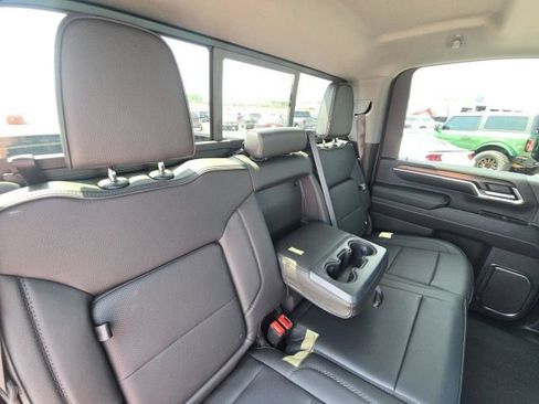Used 2024 GMC Sierra 2500 Denali w/ Denali Reserve Package AWD/4WD image 16