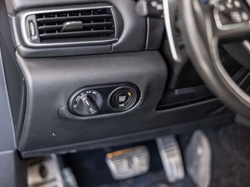 Used 2019 Maserati Levante S GranSport image 22