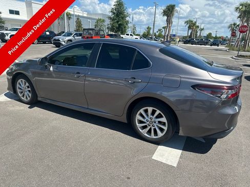 Used 2021 Toyota Camry LE FWD image 3