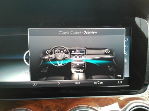 Used 2017 Mercedes-Benz E 300 4MATIC image 47