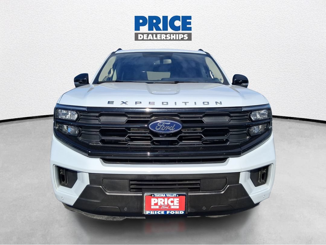 Used 2025 Ford Expedition Max Active AWD/4WD image 4