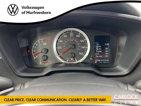 Used 2022 Toyota Corolla SE w/ SE Premium Package image 17