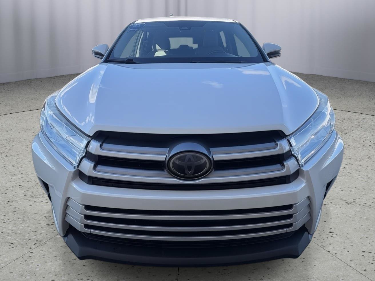 Used 2018 Toyota Highlander Plus AWD/4WD image 8