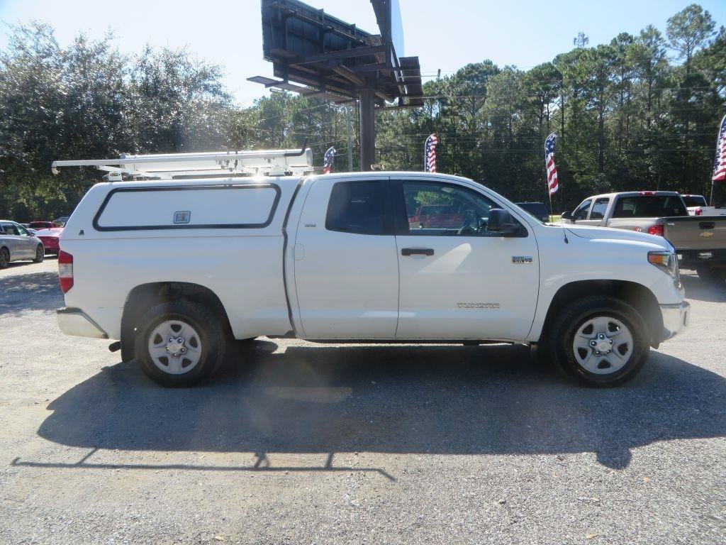Used 2018 Toyota Tundra SR5 AWD/4WD image 5