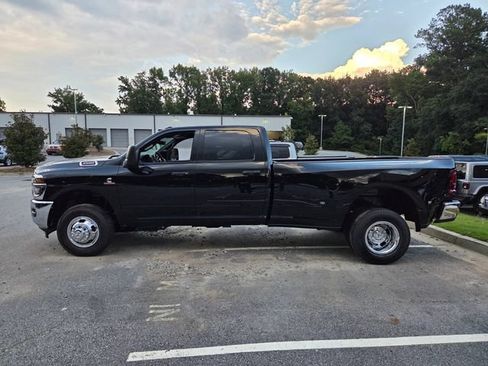 New 2026 RAM 3500 Tradesman w/ Chrome Appearance Group A AWD/4WD image 4