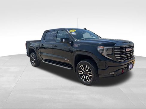 Used 2024 GMC Sierra 1500 AT4 w/ Technology Package AWD/4WD image 5