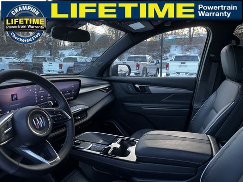 Used 2025 Buick Enclave Preferred image 14