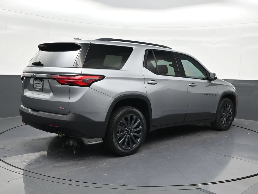 Used 2023 Chevrolet Traverse RS FWD image 5