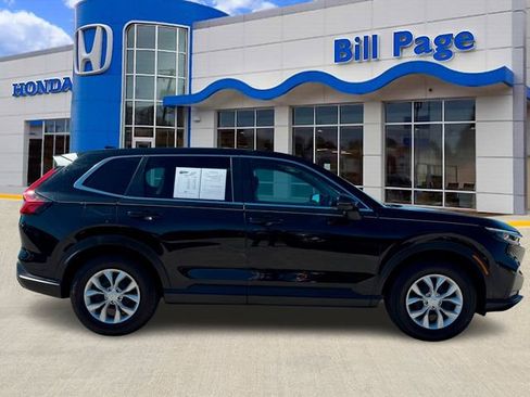 Used 2025 Honda CR-V LX image 2
