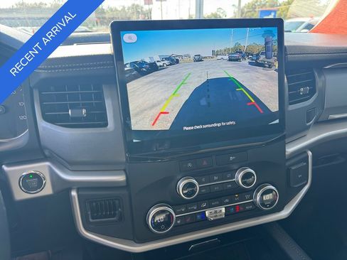 Used 2024 Ford Expedition XLT image 29