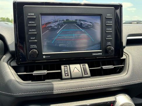 Used 2022 Toyota RAV4 XLE Premium AWD/4WD image 19