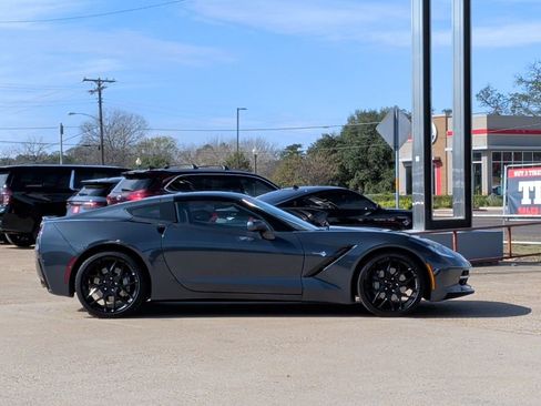 Used 2019 Chevrolet Corvette Stingray Coupe w/ 1LT image 9