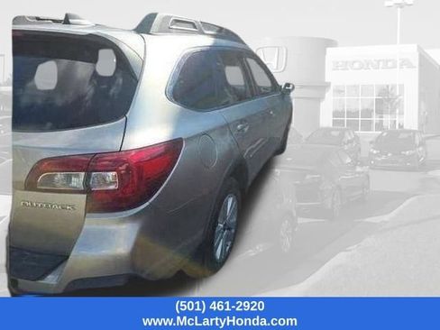 Used 2018 Subaru Outback 2.5i Premium AWD/4WD image 2