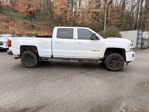 Used 2017 Chevrolet Silverado 2500 LT w/ LT Fleet Convenience Package image 2