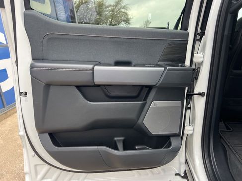 Used 2025 Ford F150 Lariat w/ Equipment Group 501A Mid image 16