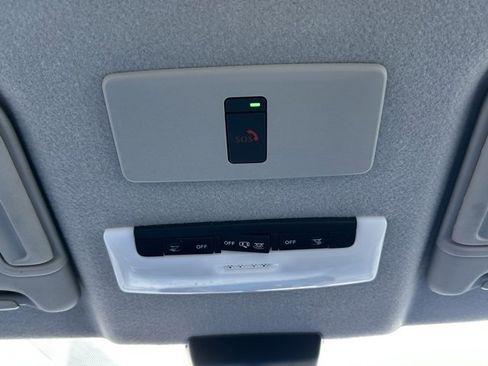 Certified 2024 Nissan Kicks SR w/ SR Premium Package image 34