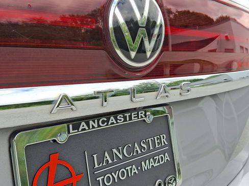 Used 2024 Volkswagen Atlas SEL Premium R-Line AWD/4WD image 32