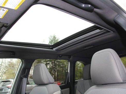 Used 2025 Subaru Forester Premium AWD/4WD image 19