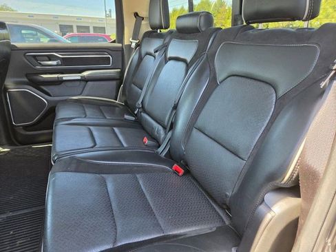 Used 2019 RAM 1500 Laramie AWD/4WD image 11
