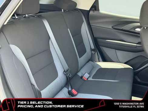 Used 2025 Chevrolet TrailBlazer LT AWD/4WD image 14