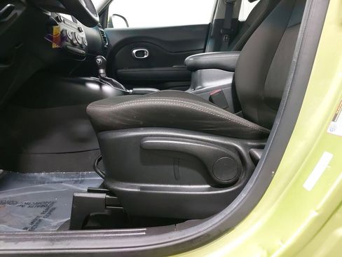 Used 2019 Kia Soul image 27