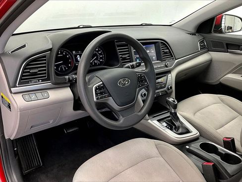 Used 2018 Hyundai Elantra SEL image 13