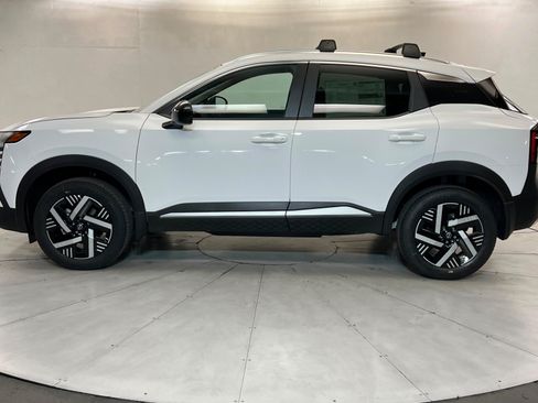 New 2026 Nissan Kicks SV w/ Cold Weather Package FWD image 2