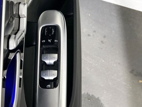 Used 2023 Mercedes-Benz C 300 4MATIC Sedan image 17