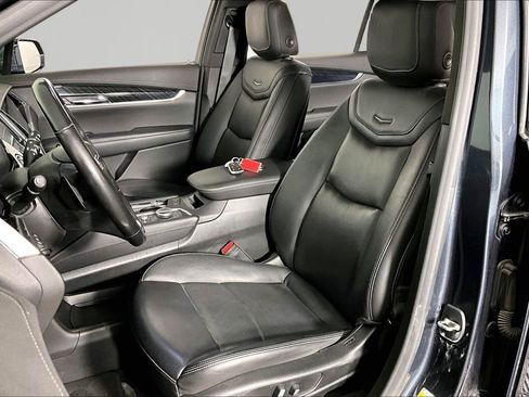 Used 2020 Cadillac XT6 Premium Luxury FWD image 18