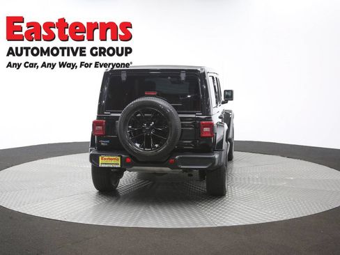 Used 2022 Jeep Wrangler Unlimited Sahara w/ Cold Weather Group AWD/4WD image 39
