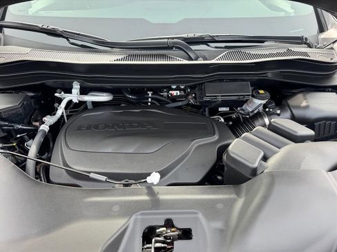 Used 2025 Honda Ridgeline Black Edition image 12