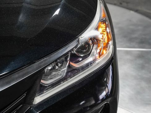 Used 2017 Honda Accord LX image 7
