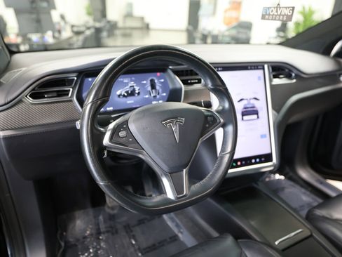 Used 2016 Tesla Model X 75D image 23